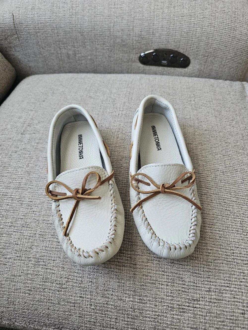 Minnetonka Classic Driving Loafer Size 7